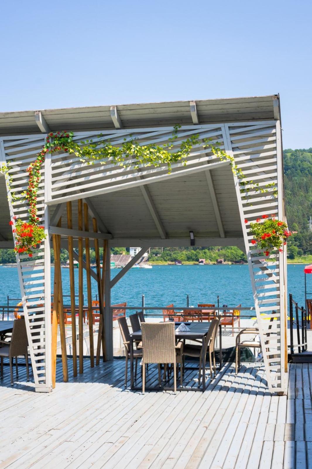 Hotel Pescarus Port Bicaz Extérieur photo