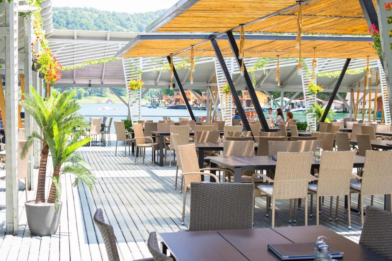 Hotel Pescarus Port Bicaz Extérieur photo