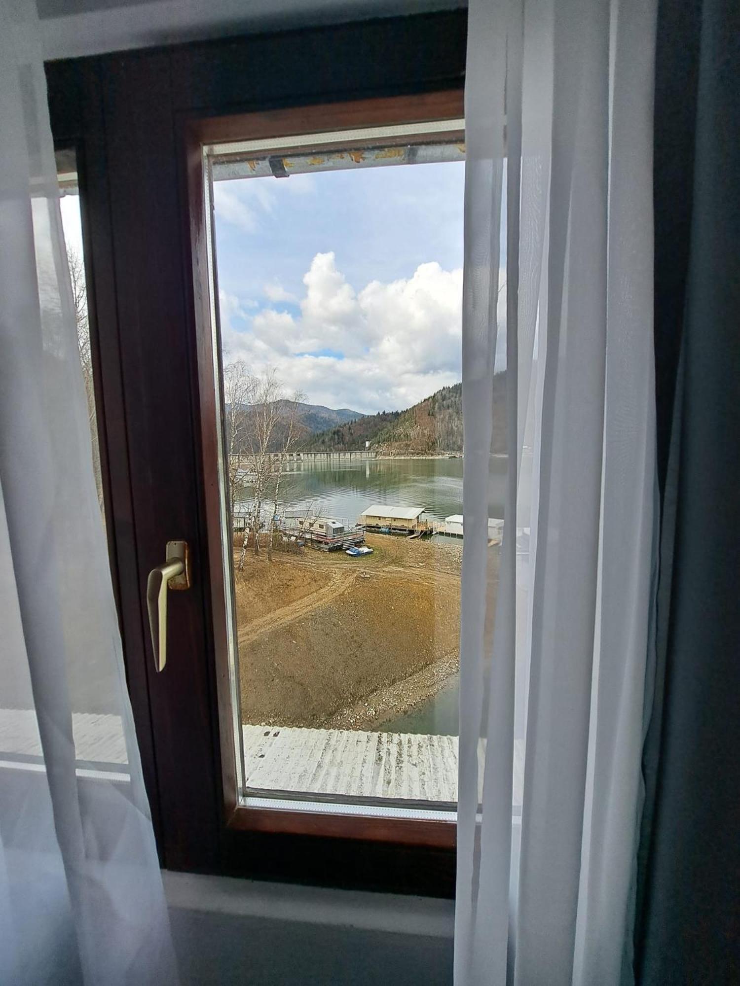 Hotel Pescarus Port Bicaz Extérieur photo